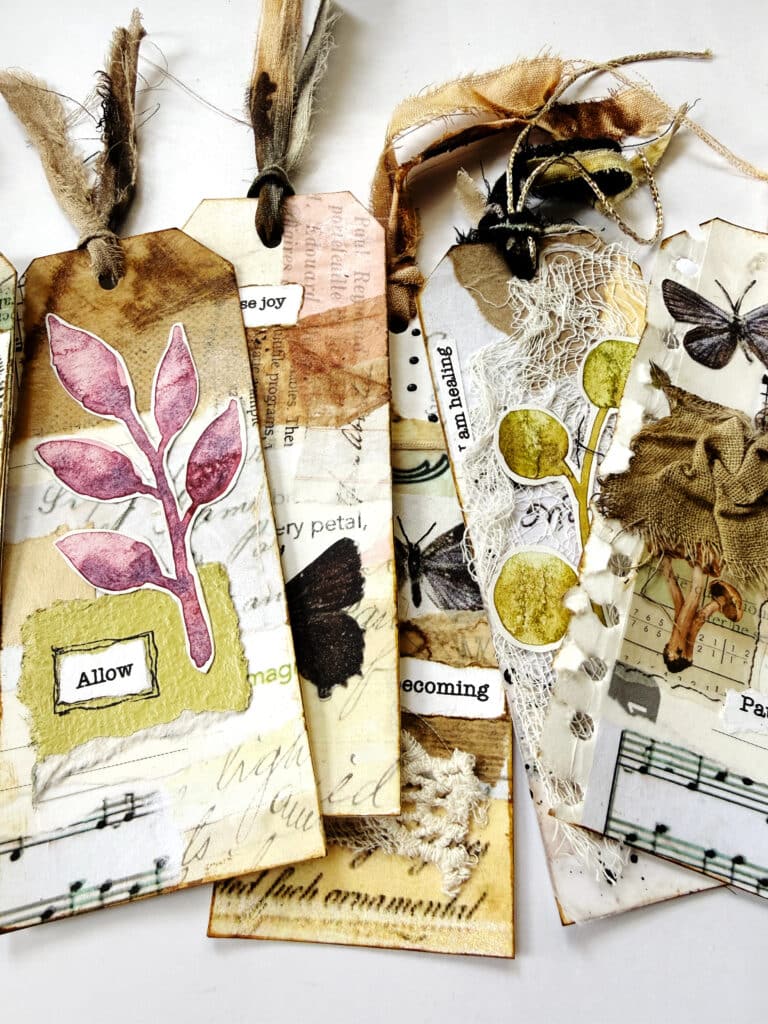 Clusters-Concertina-artist-book-accordion-fold-Mixed-media-junk-journal-collage-paper-fodder-tutorial-diy-debasree-dey-art-7401 2